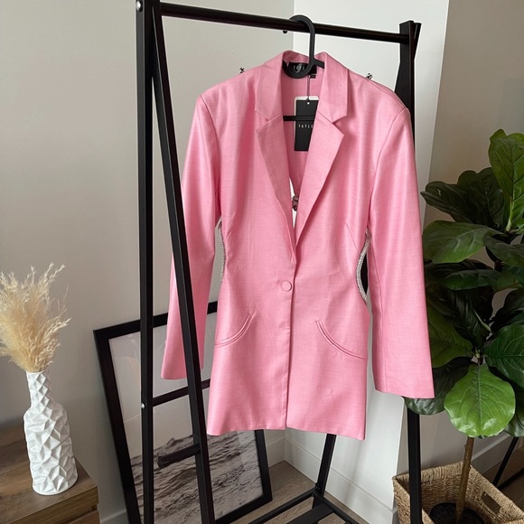 Diana Blazer - Picture 5 of 6